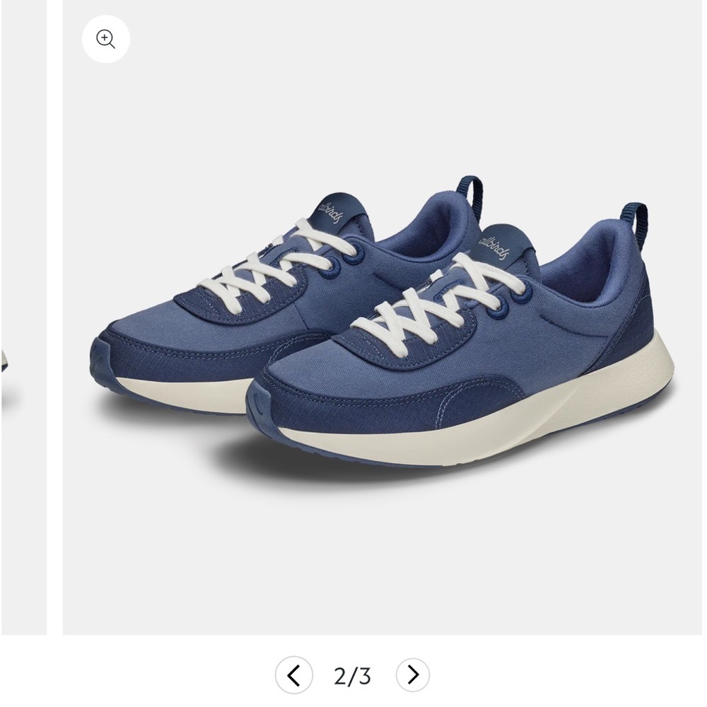 Allbirds Navy Blue Sneakers with White Laces Women’s Size 9